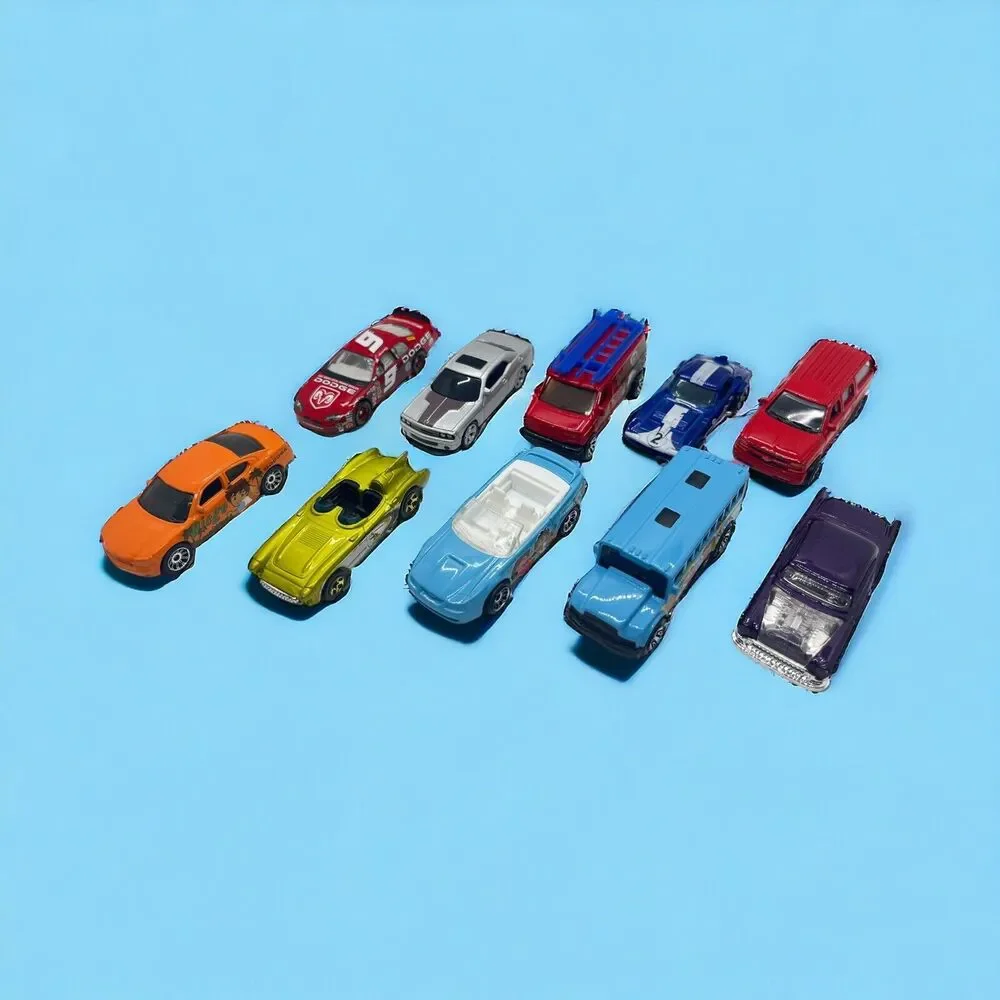 Lot of 10 Die Cast Cars